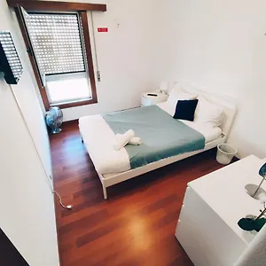  Quarto em Acomodações Particulares Theorynomad Rooms Al Lisboa