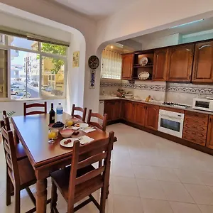 https://tavira-city-center-3br.hotelaalgarve.com